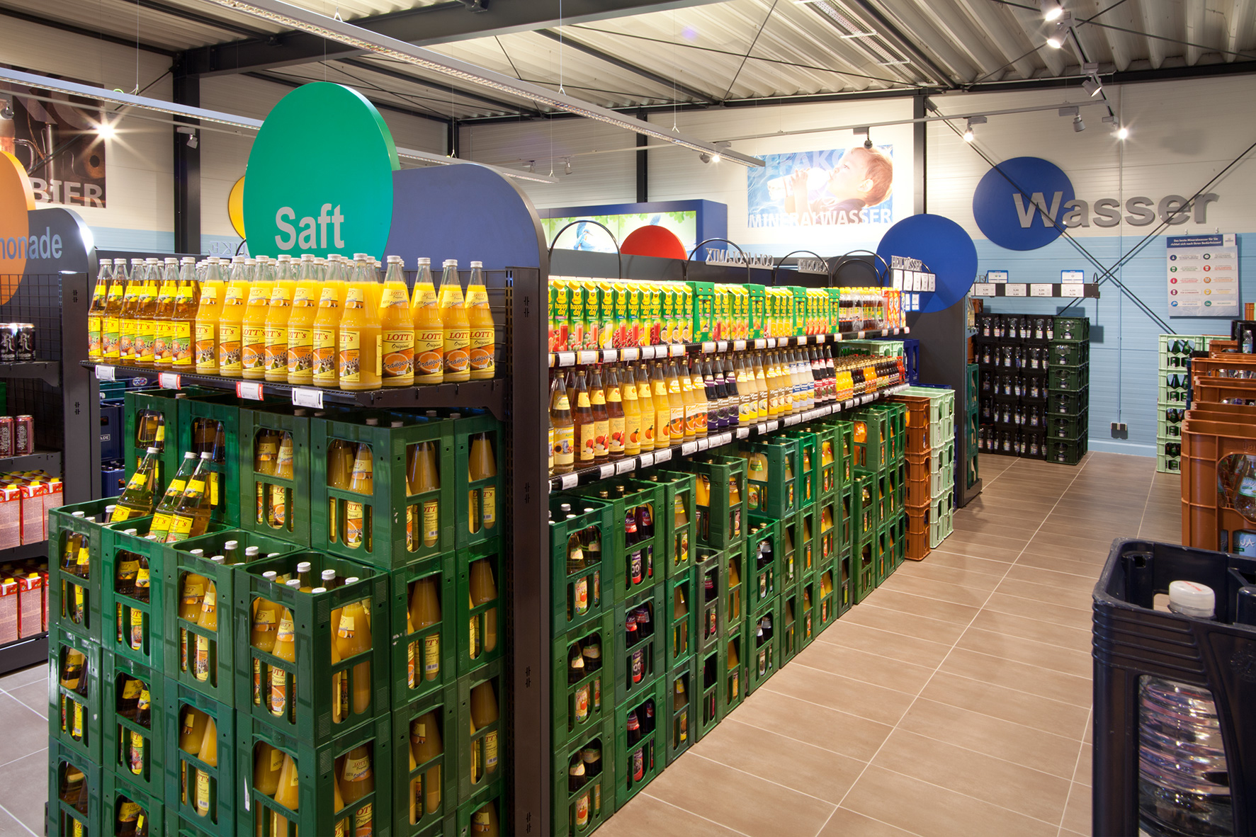 GEFAKO mit neuem Ladendesign Wanzl